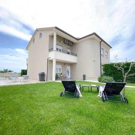 Casa Hana Bužinija Buitenkant foto