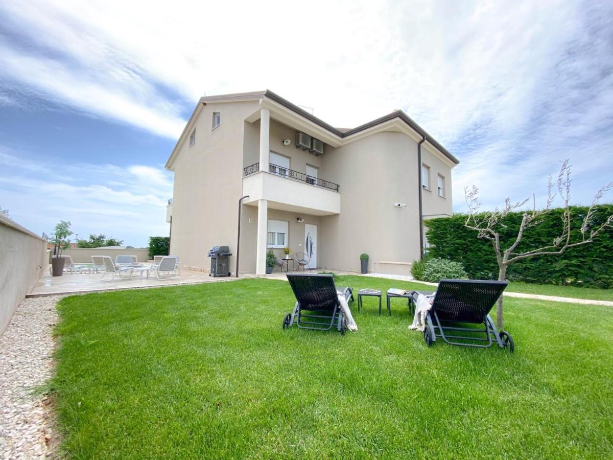 Casa Hana Bužinija Buitenkant foto