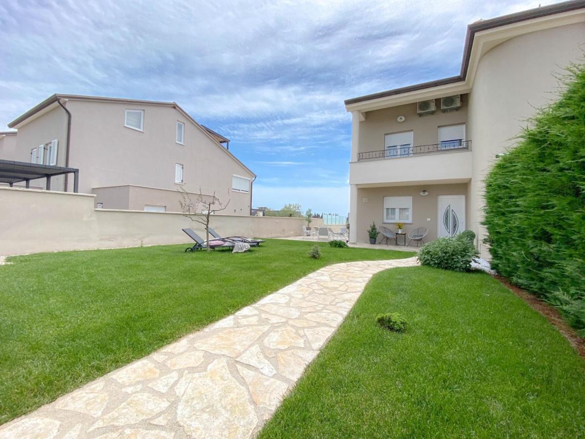 Casa Hana Bužinija Buitenkant foto