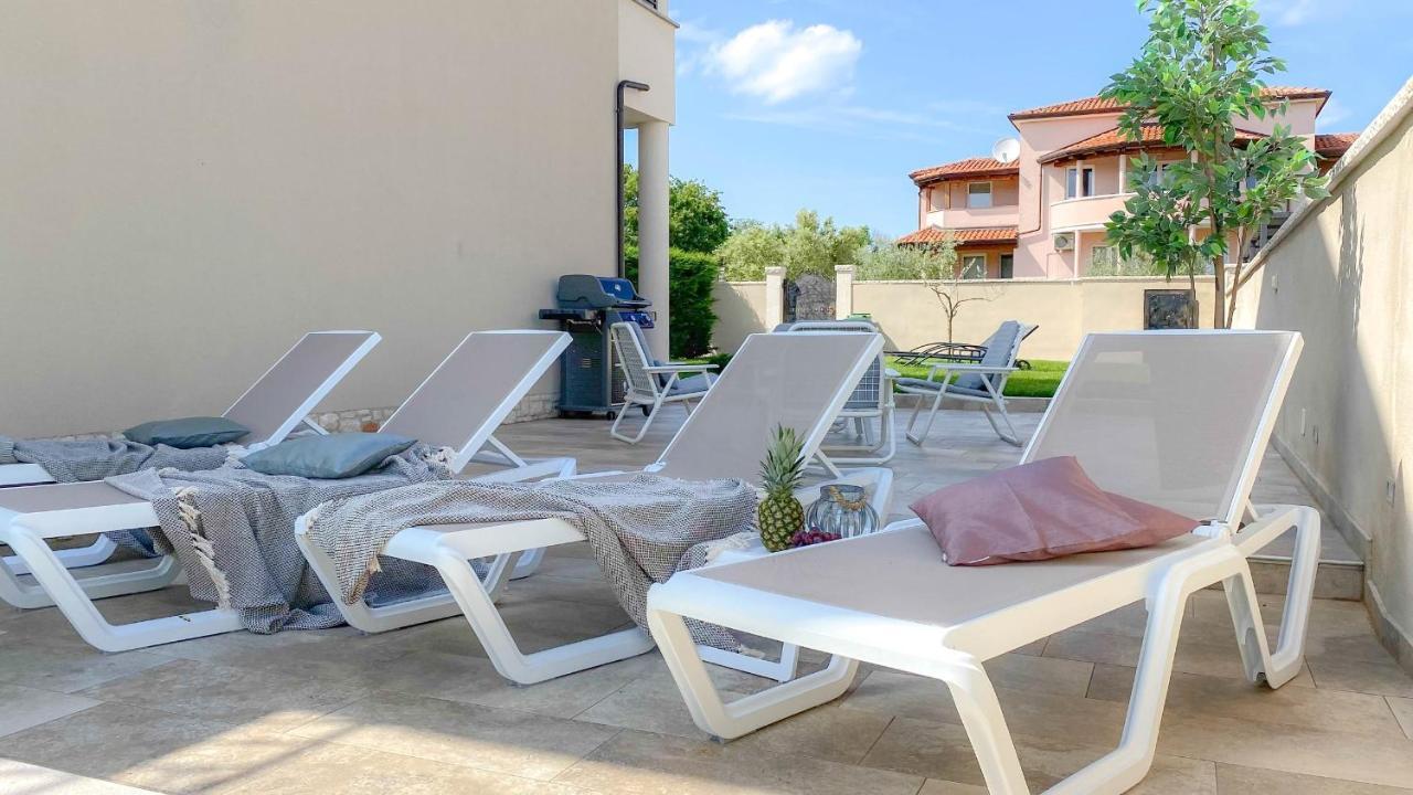 Casa Hana Bužinija Buitenkant foto